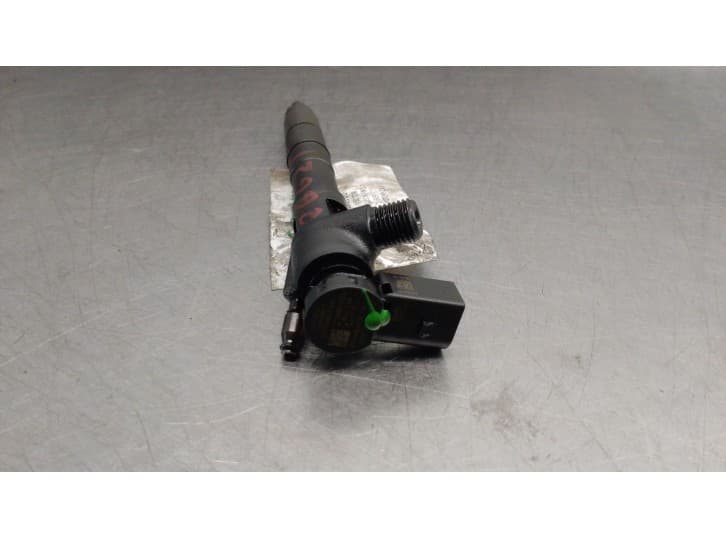 Recambio de inyector para seat leon (5f1) 1.6 tdi referencia OEM IAM 28370681 04L130277D 2