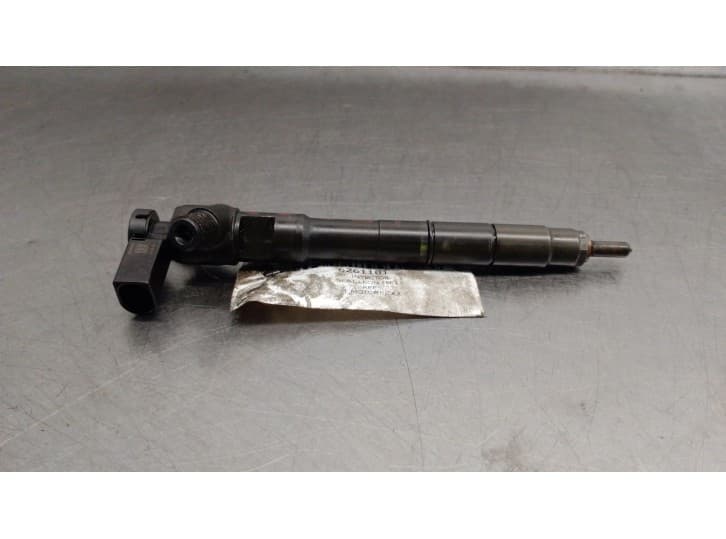 Recambio de inyector para seat leon (5f1) 1.6 tdi referencia OEM IAM 28370681 04L130277D 3