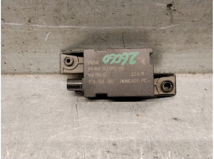 Recambio de antena para bmw x3 (f25) xdrive 20 d referencia OEM IAM 84109142092