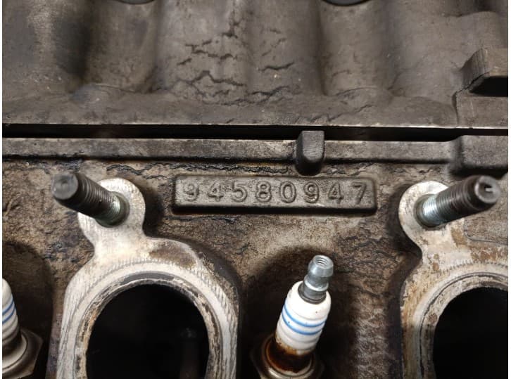Recambio de culata para daewoo kalos (klas) 1.4 referencia OEM IAM 94580947 25187828 3