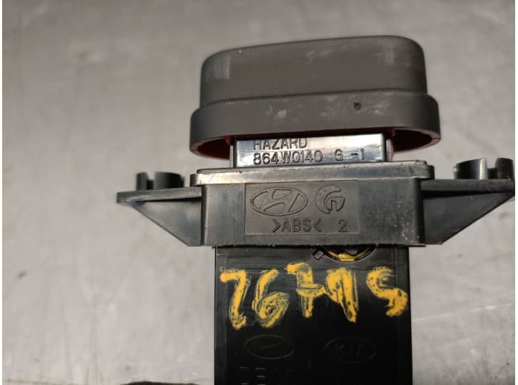 Recambio de warning para hyundai i10 i (pa) 1.1 referencia OEM IAM 864W0140 937900X3004X 4