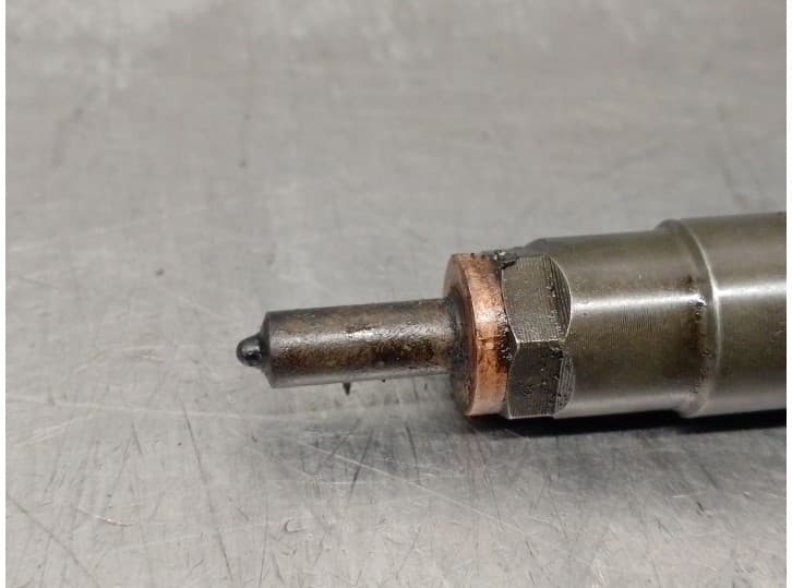 Recambio de inyector para renault koleos i (hy_) 2.0 dci (hy0k) referencia OEM IAM H82409398 2