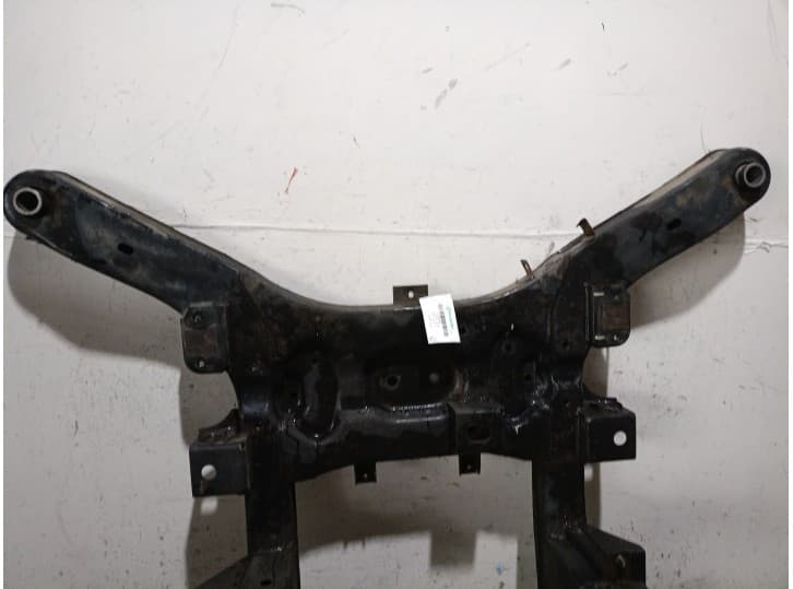 Recambio de puente delantero para ssangyong rodius i 2.7 xdi referencia OEM IAM 665926 2