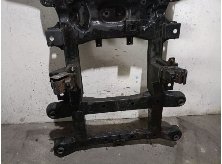 Recambio de puente delantero para ssangyong rodius i 2.7 xdi referencia OEM IAM 665926 3