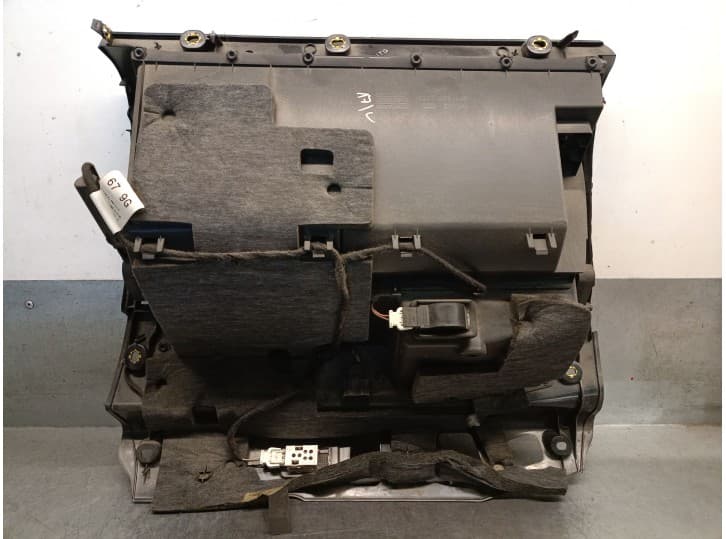 Recambio de guantera para audi a3 (8p1) 2.0 fsi referencia OEM IAM 8P1857035J 8P1857035J 2