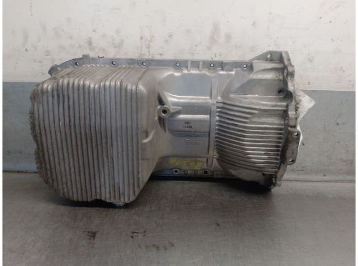 Recambio de carter para hyundai tucson (jm) 2.0 referencia OEM IAM 2152123603 2152023604