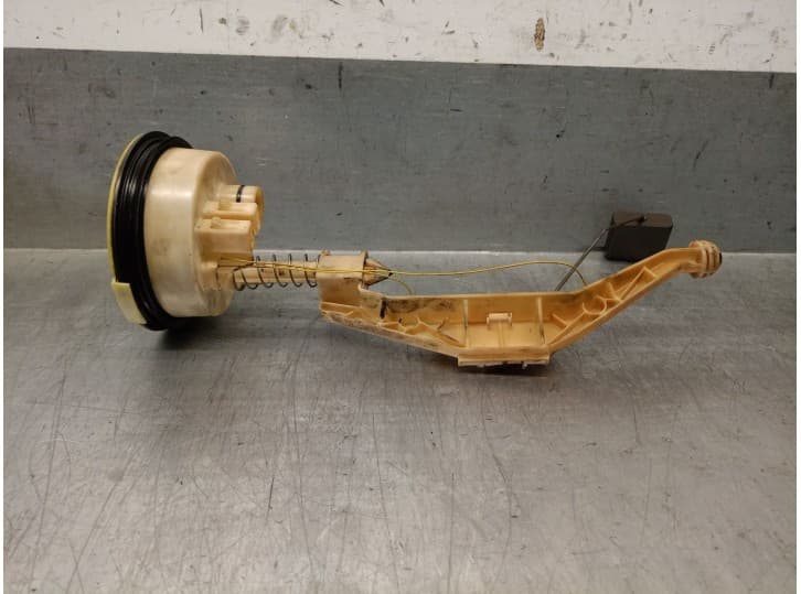 Recambio de aforador para bmw x5 (e53) 3.0 d referencia OEM IAM 6755261 16116762044 3