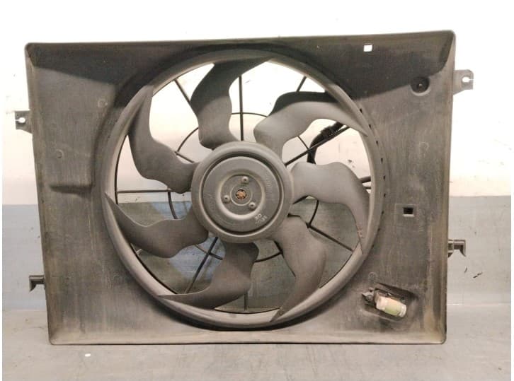 Recambio de electroventilador para hyundai tucson (jm) 2.0 referencia OEM IAM 253802E010A