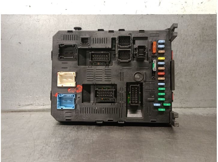 Recambio de caja reles / fusibles para citroën c6 (td_) 2.7 hdi referencia OEM IAM 9663510280