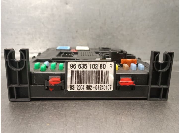 Recambio de caja reles / fusibles para citroën c6 (td_) 2.7 hdi referencia OEM IAM 9663510280 3