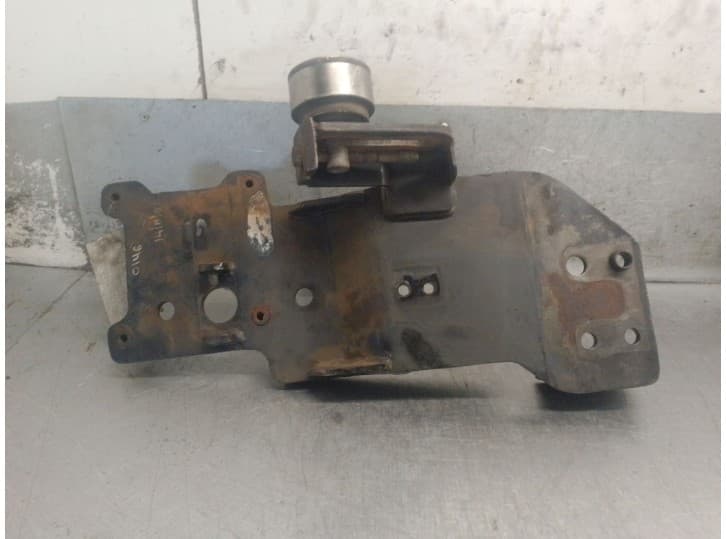 Recambio de soporte alternador para tata safari (42_fd) 3.0 d referencia OEM IAM DISCOR07 2