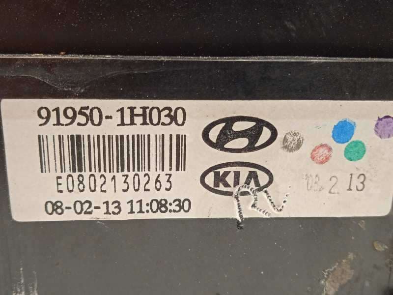 Recambio de caja reles / fusibles para hyundai i30 classic referencia OEM IAM 919501H030 - Blanco 4