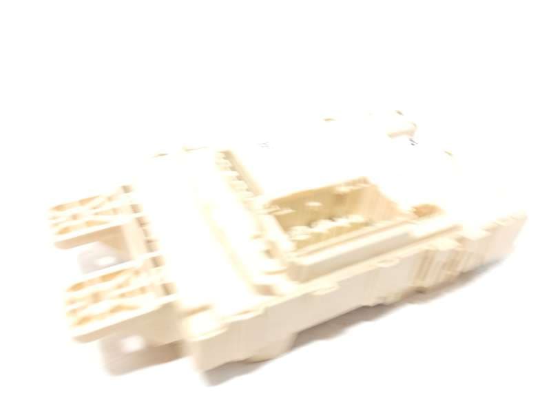 Recambio de caja reles / fusibles para kia niro i (de) e-niro referencia OEM IAM 91950Q4010 - Blanco 2