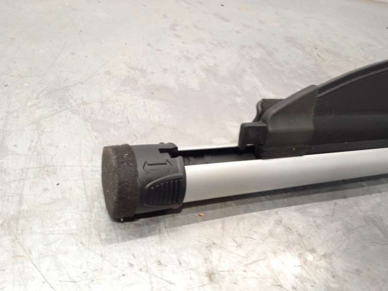 Recambio de bandeja trasera para kia carens iv 1.7 crdi referencia OEM IAM 85910A4000WK - Blanco 2
