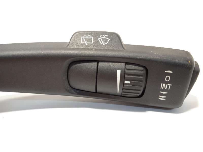 Recambio de mando limpia para volvo v40 kinetic referencia OEM IAM 31264168 - Negro 2