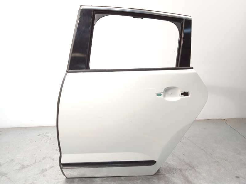 Recambio de puerta trasera izquierda para peugeot 3008 hybrid4 referencia OEM IAM 9006Q1 - Blanco