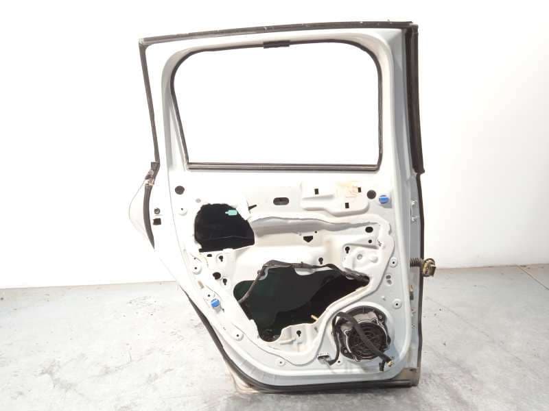 Recambio de puerta trasera izquierda para peugeot 3008 hybrid4 referencia OEM IAM 9006Q1 - Blanco 5