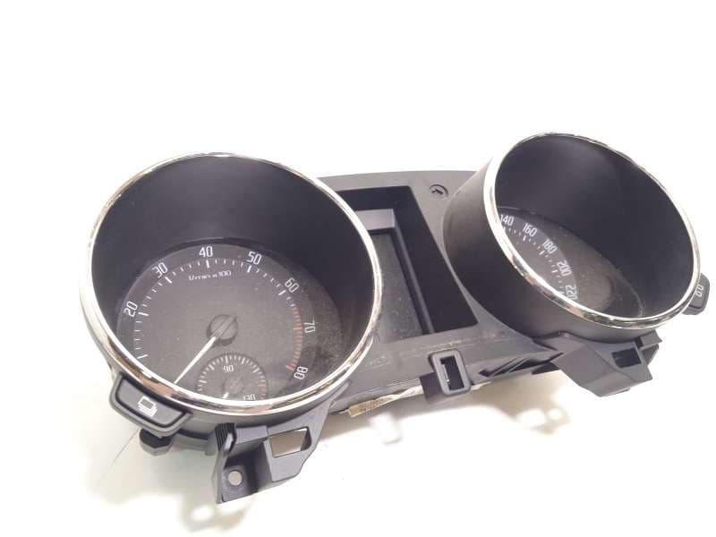 Recambio de cuadro instrumentos para skoda yeti 1.2 tsi referencia OEM IAM 5L0920840S1QB - Blanco