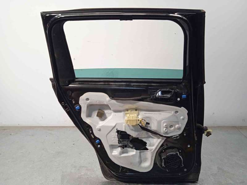 Recambio de puerta trasera izquierda para peugeot 5008 style referencia OEM IAM 9006S6 - Negro 5