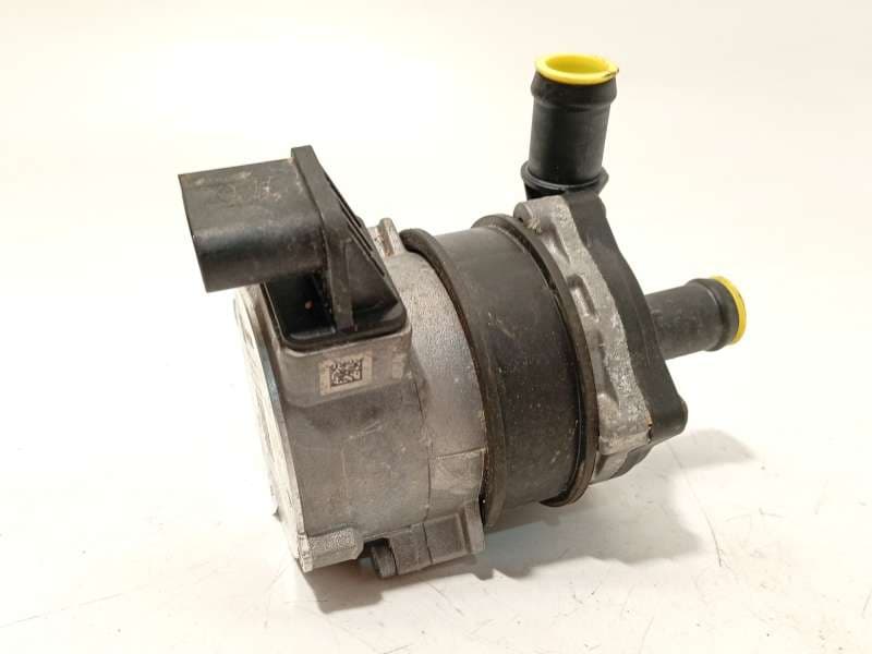 Recambio de bomba agua para audi e-tron (gen) 50 quattro referencia OEM IAM 4KE965567B - Negro