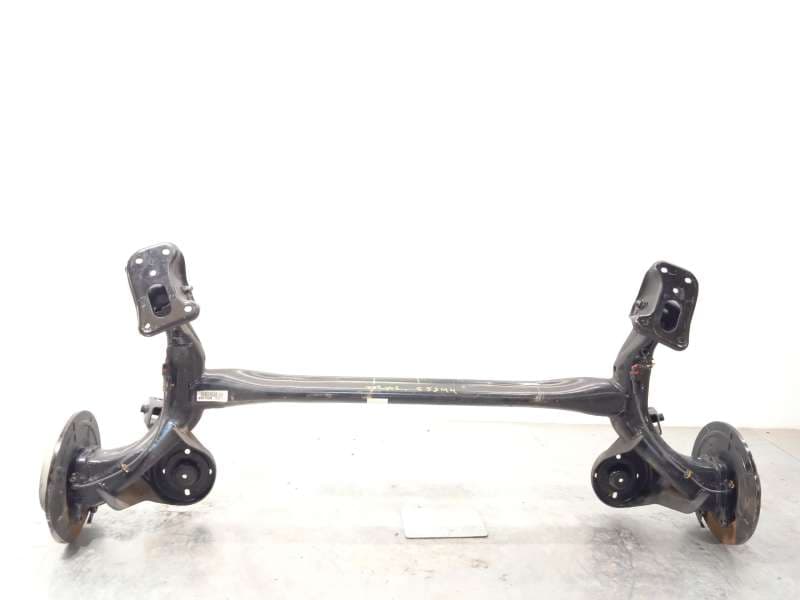 Recambio de puente trasero para ssangyong tivoli 1.2 referencia OEM IAM 4550035000 - Granate
