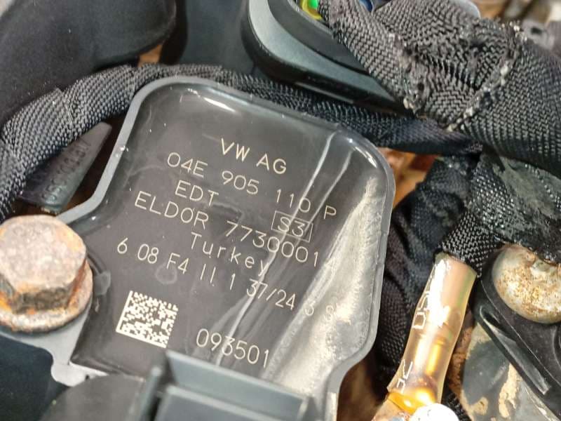 Recambio de despiece motor para seat ibiza v (kj1, kjg) 1.0 tsi referencia OEM IAM DUSB - Blanco 9