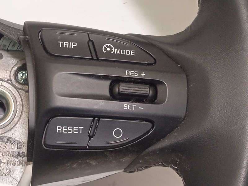 Recambio de volante para kia stonic (ybcuv) 1.2 cat referencia OEM IAM 56100H8375WK - Blanco 2