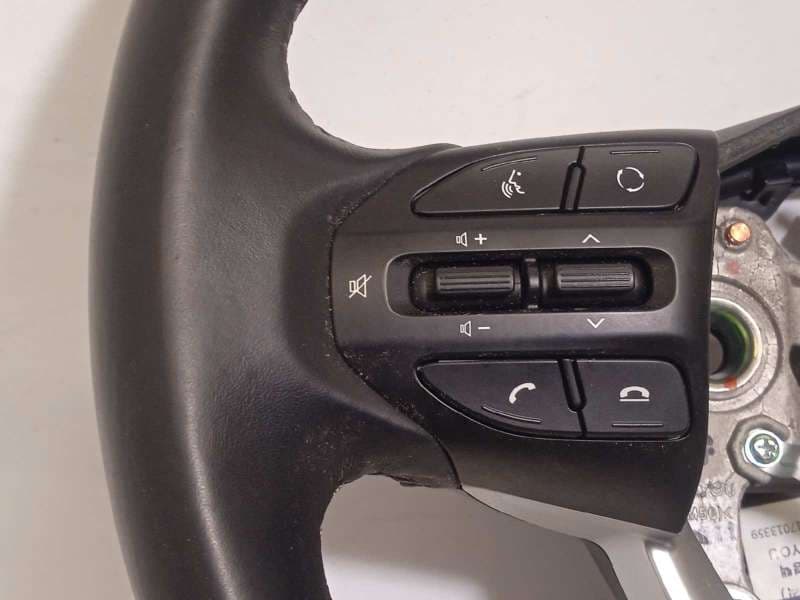 Recambio de volante para kia stonic (ybcuv) 1.2 cat referencia OEM IAM 56100H8375WK - Blanco 3
