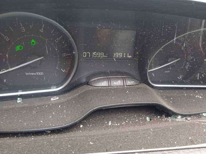 Recambio de cuadro instrumentos para peugeot 208 style referencia OEM IAM 9822621180 - Blanco 7