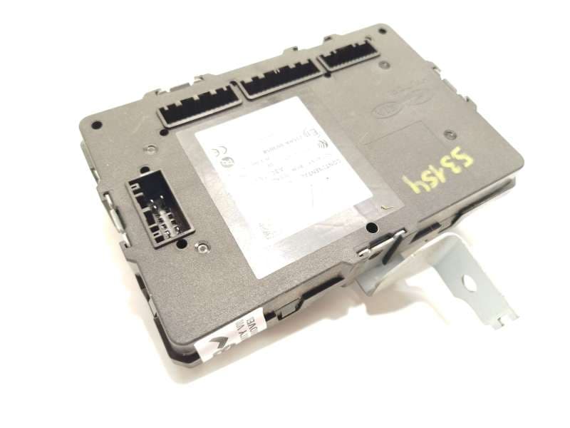 Recambio de modulo electronico para kia niro referencia OEM IAM 954B0G5500  A3C01517300 - Blanco