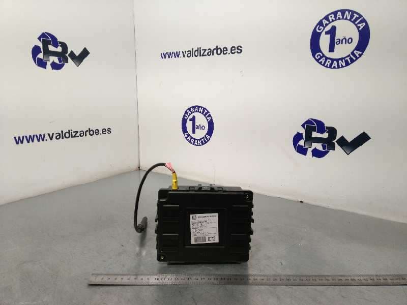 Recambio de modulo electronico para hyundai i10 1.0 cat referencia OEM IAM 95400B9010 - Blanco