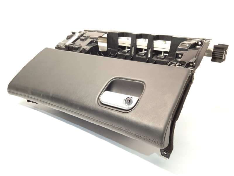 Recambio de guantera para porsche panamera 4 referencia OEM IAM 97055220409 - Negro