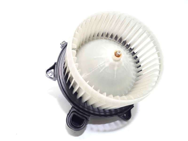 Recambio de motor calefaccion para lynk & co 01 phev referencia OEM IAM 8888773985 - Negro