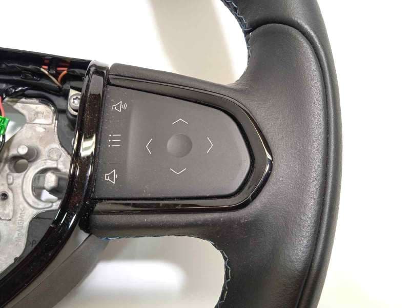Recambio de volante para lynk & co 01 phev referencia OEM IAM 8891726132  P8891726132 - Negro 2