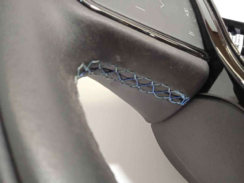 Recambio de volante para lynk & co 01 phev referencia OEM IAM 8891726132  P8891726132 - Negro 4