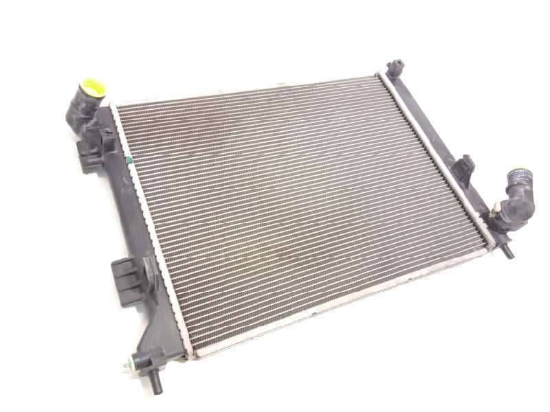 Recambio de radiador agua para kia venga basic referencia OEM IAM 253101P000 - Blanco