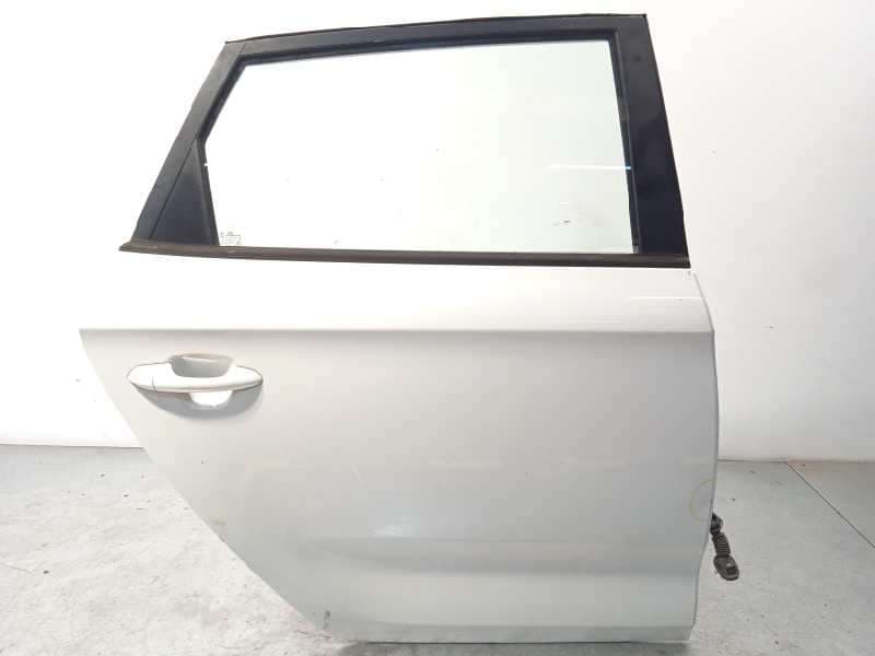 Recambio de puerta trasera derecha para kia carens ( ) basic referencia OEM IAM 77004A4000