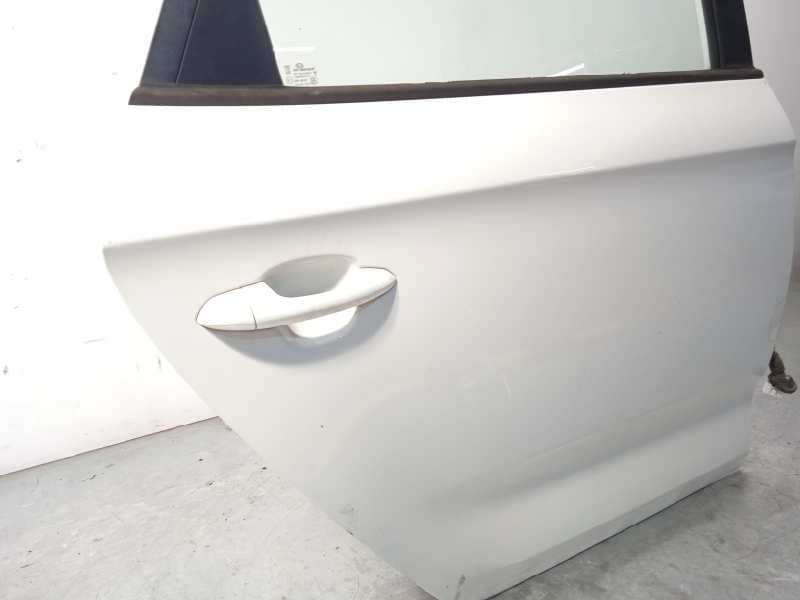 Recambio de puerta trasera derecha para kia carens ( ) basic referencia OEM IAM 77004A4000 2