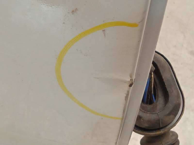 Recambio de puerta trasera derecha para kia carens ( ) basic referencia OEM IAM 77004A4000 4
