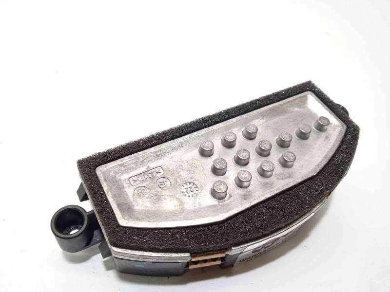 Recambio de resistencia calefaccion para lynk & co 01 phev referencia OEM IAM 8888773976 - Negro