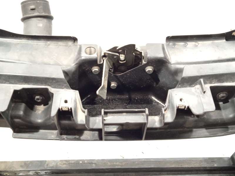 Recambio de panel frontal para ford ka (ru8) 1.3 tdci referencia OEM IAM 1823423 - Plata 4