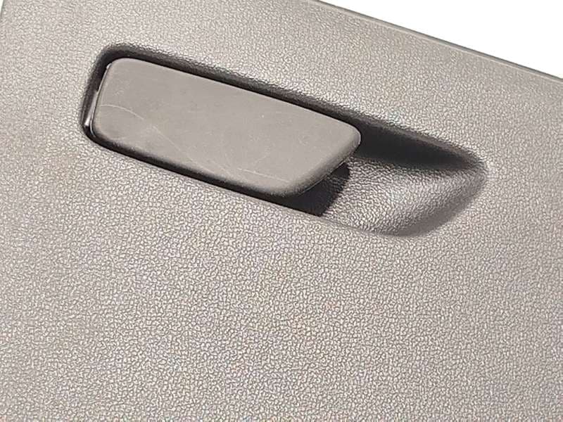 Recambio de guantera para audi a1 sportback (gba) 30 tfsi referencia OEM IAM 82B8570354PK - Blanco 2