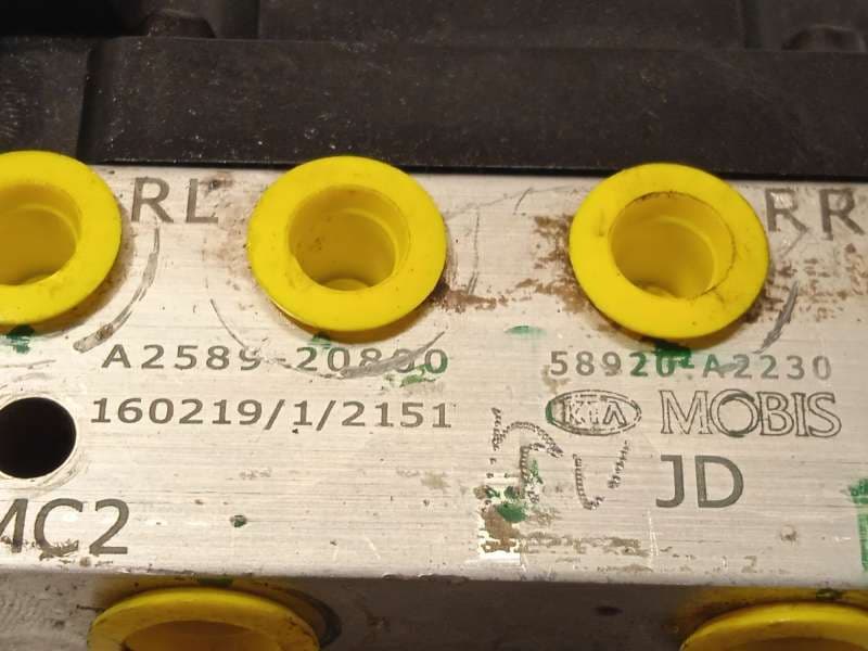 Recambio de abs para kia cee'd drive referencia OEM IAM 58920A2230 6158945200 A258920800 6