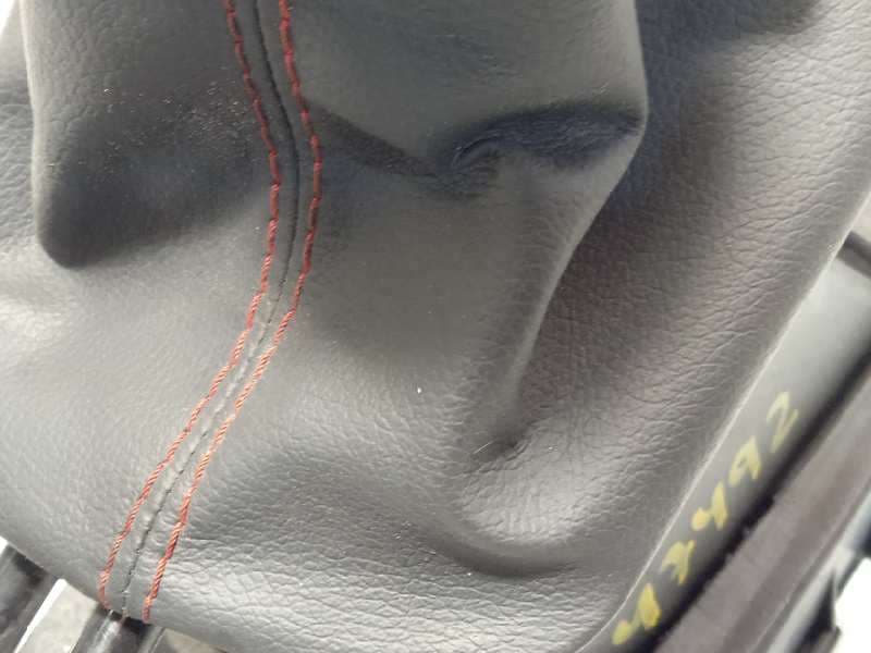 Recambio de palanca cambio para seat ibiza (kj1) fr referencia OEM IAM 2Q0711049K - Blanco 3