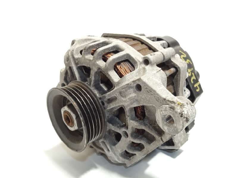 Recambio de alternador para kia rio basic referencia OEM IAM 3730003350  2614287 - Blanco
