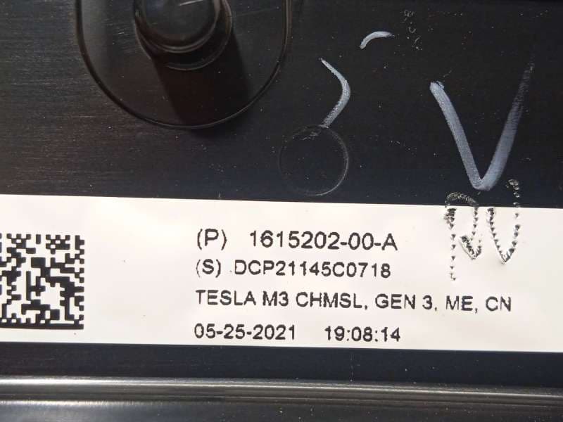 Recambio de luz central de freno para tesla model 3 ev referencia OEM IAM 161520200A - Blanco 2