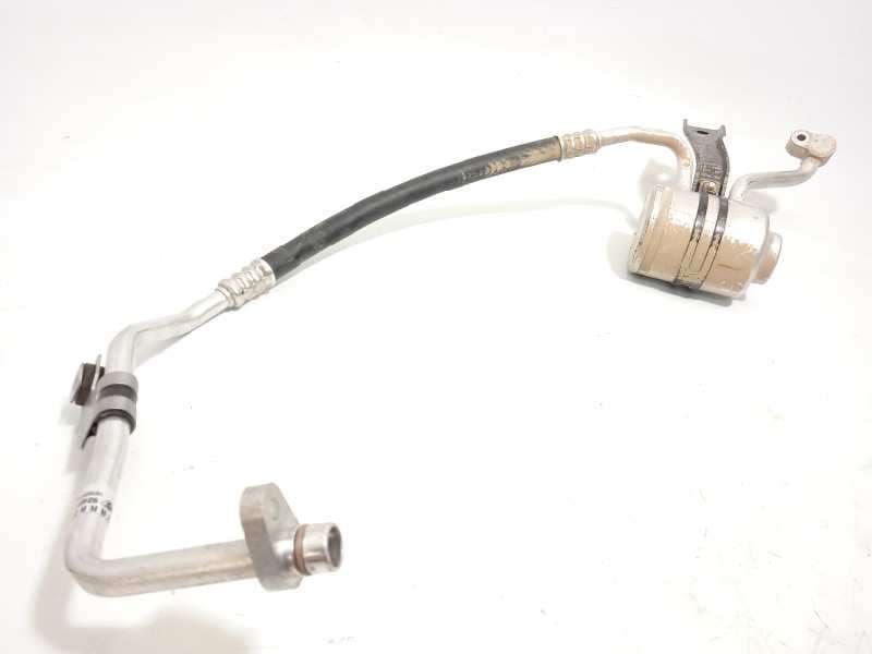 Recambio de tubos aire acondicionado para nissan leaf referencia OEM IAM 924905SH0B - Blanco