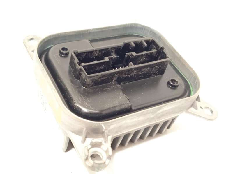 Recambio de centralita led derecha para tesla model 3 ev referencia OEM IAM 153292502C - Blanco