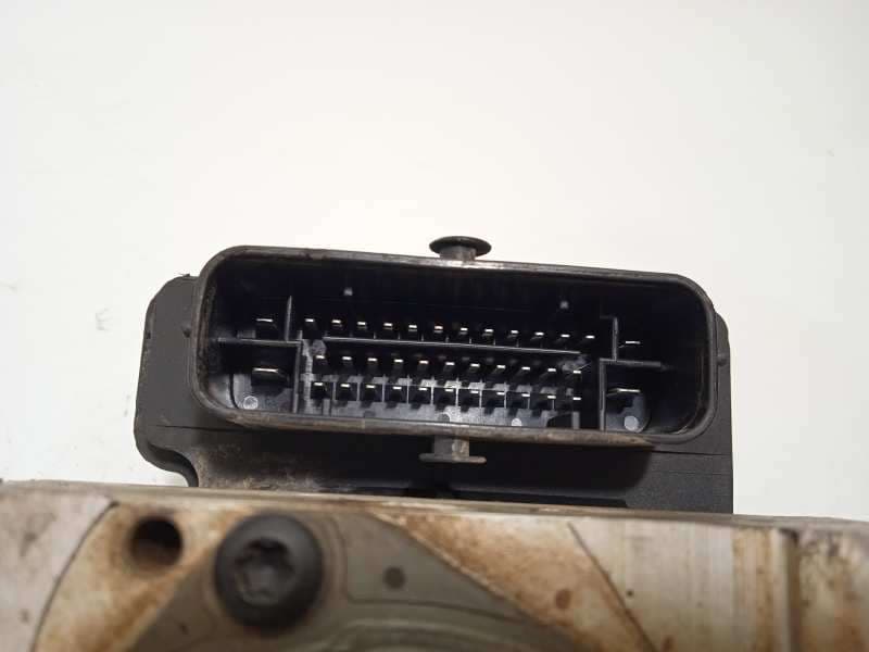 Recambio de abs para kia cee'd drive referencia OEM IAM 58920A2210 6158945200 A258920500 4
