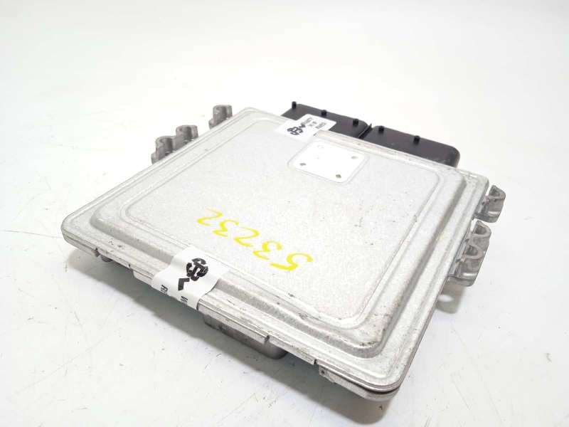 Recambio de centralita motor uce para hyundai tucson referencia OEM IAM 391992U100 - Blanco 2